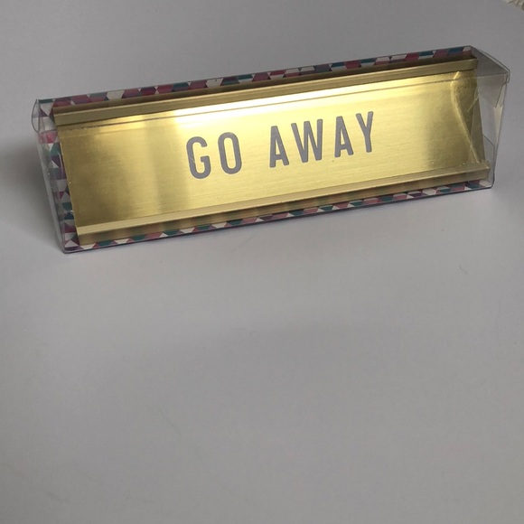 🆕Go Away Nameplate Desk Sign in Metallic Gold - Picture 5 of 6